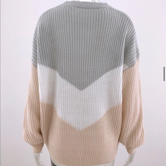 GRACEY’S // Color Block Oversized Pullover Sweater - Picture 5 of 8